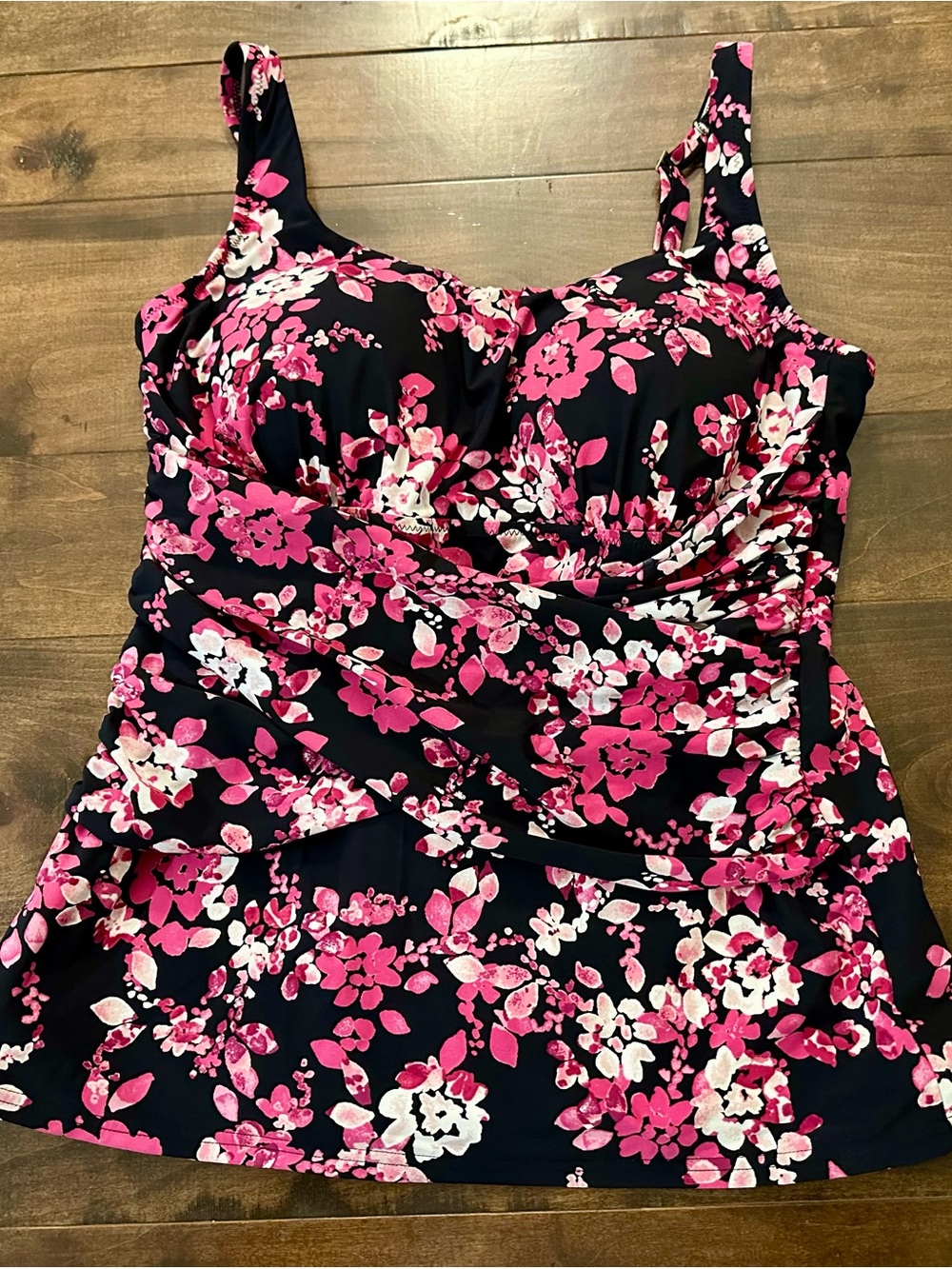 🌟 NWOT Lands' End Tummy Control Floral Tankini Top